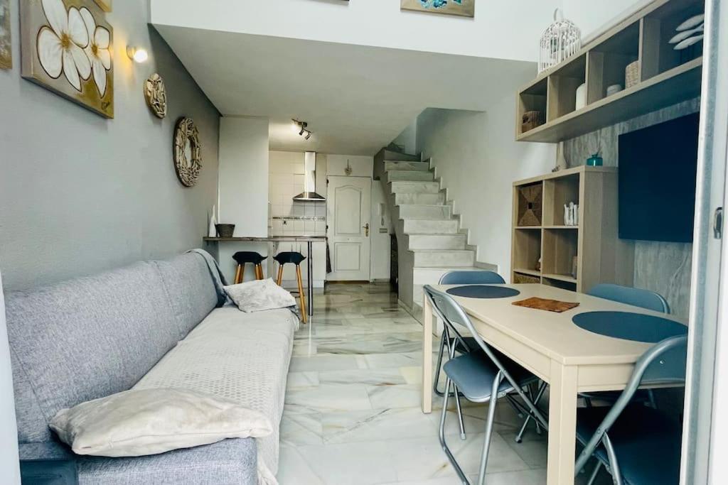 Atico Con Bonita Vista. En Urbanizacion Privada.! Lägenhet Estepona Exteriör bild