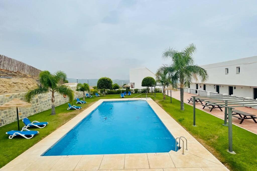 Atico Con Bonita Vista. En Urbanizacion Privada.! Lägenhet Estepona Exteriör bild